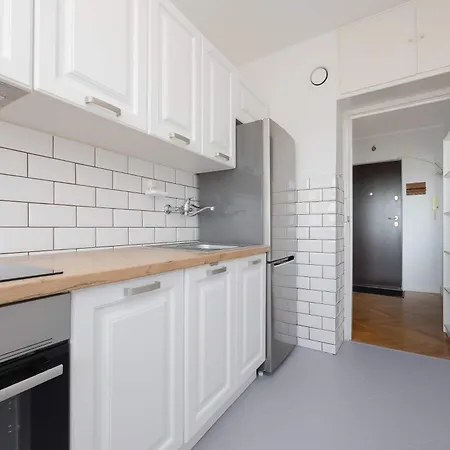 Comfortable With Balcony And Workplace By Renters Βαρσοβία