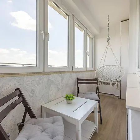 Διαμέρισμα Comfortable With Balcony And Workplace By Renters *